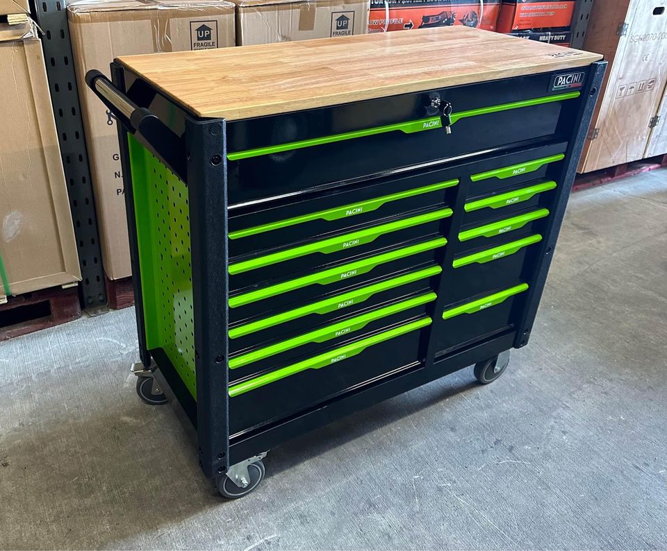 12 DRAWER TOOL BOX COMPLETE WITH 6 DRAWERS OF TOOLS